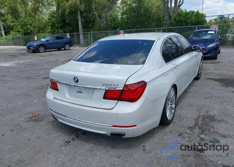 2013 BMW 750Li z USA, uszkodzony, nr VIN WBAYE8C59DD131739